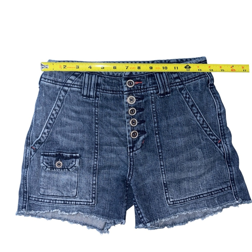 Anthropologie Pilcro The‎ Wanderer Blue Denim Frayed Hem Shorts Women’s Size 26 - Picture 2 of 14